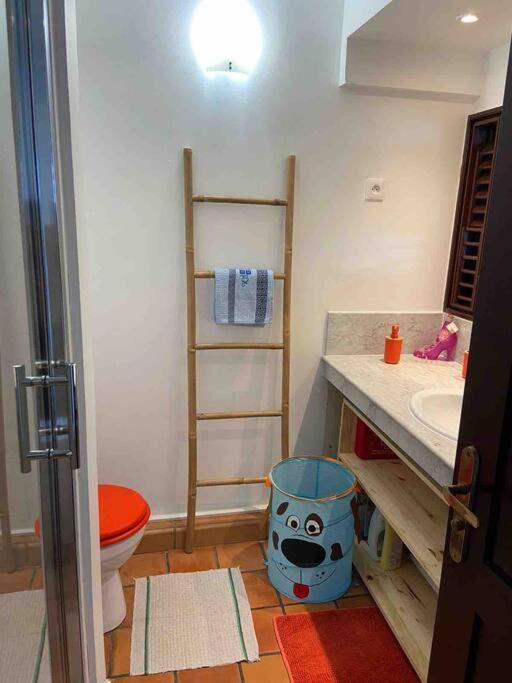 Studio Paisible Avec Piscine, Pas Loin De La Plage La Trinite Ngoại thất bức ảnh
